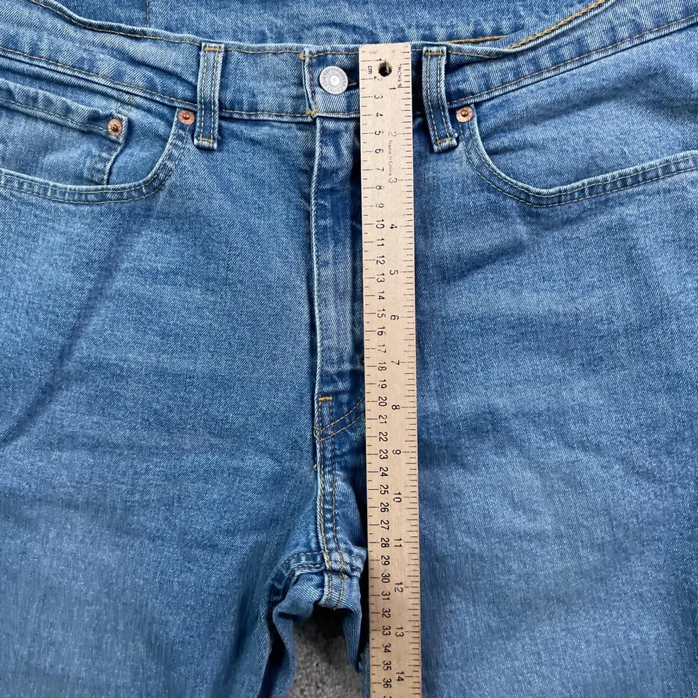 Levis Jeans Mens 34x30 Blue 550 Relaxed Fit Tapered Leg Stretch Denim Pants